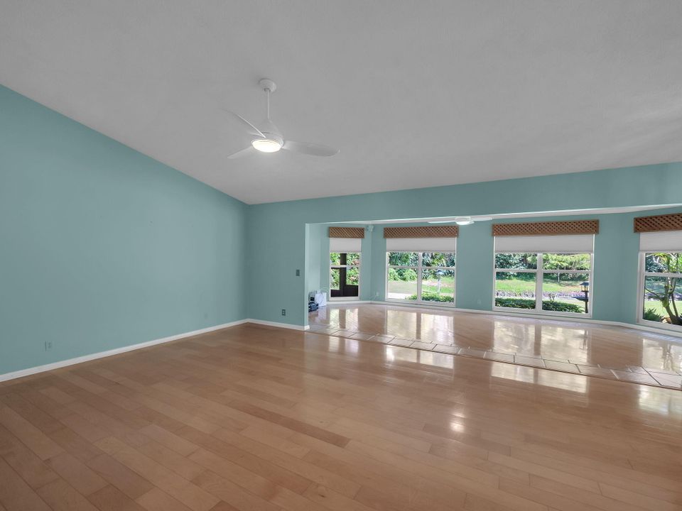 待售: $523,500 (2 贝兹, 2 浴室, 1957 平方英尺)