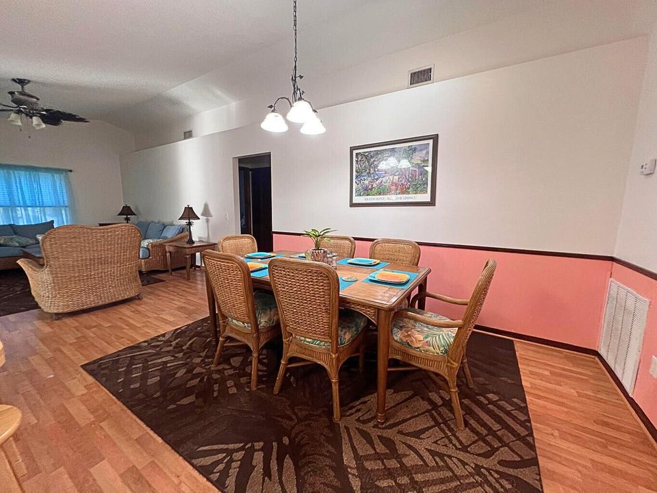 Active With Contract: $354,900 (3 beds, 2 baths, 1746 Square Feet)