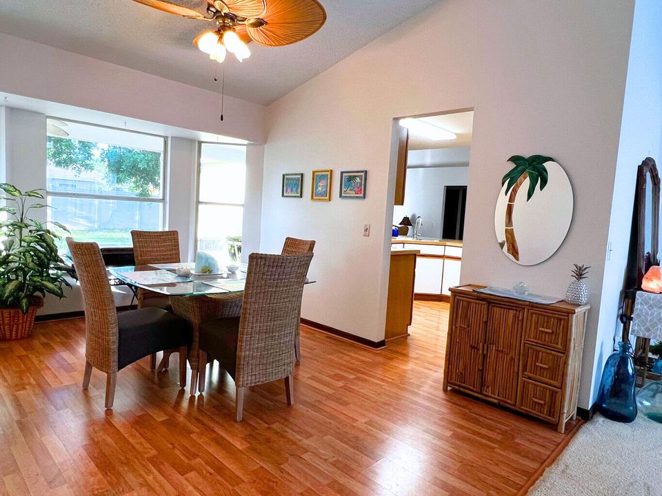 Active With Contract: $354,900 (3 beds, 2 baths, 1746 Square Feet)