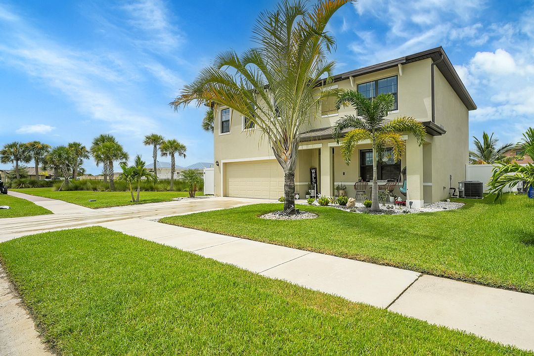 For Sale: $445,000 (5 beds, 3 baths, 2601 Square Feet)