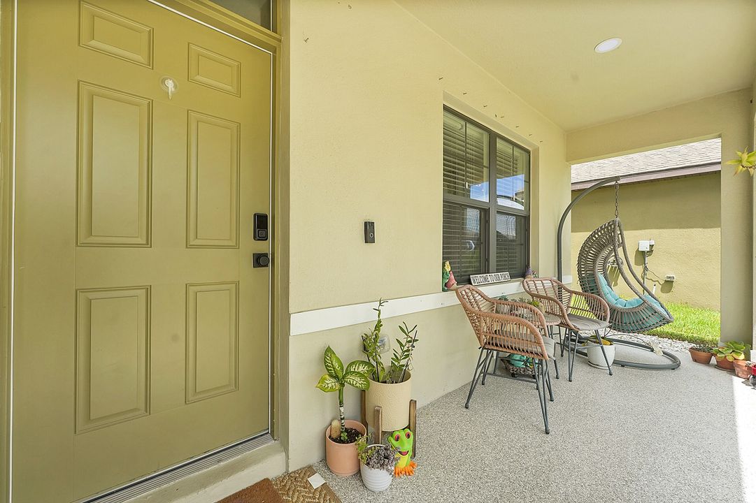 For Sale: $445,000 (5 beds, 3 baths, 2601 Square Feet)