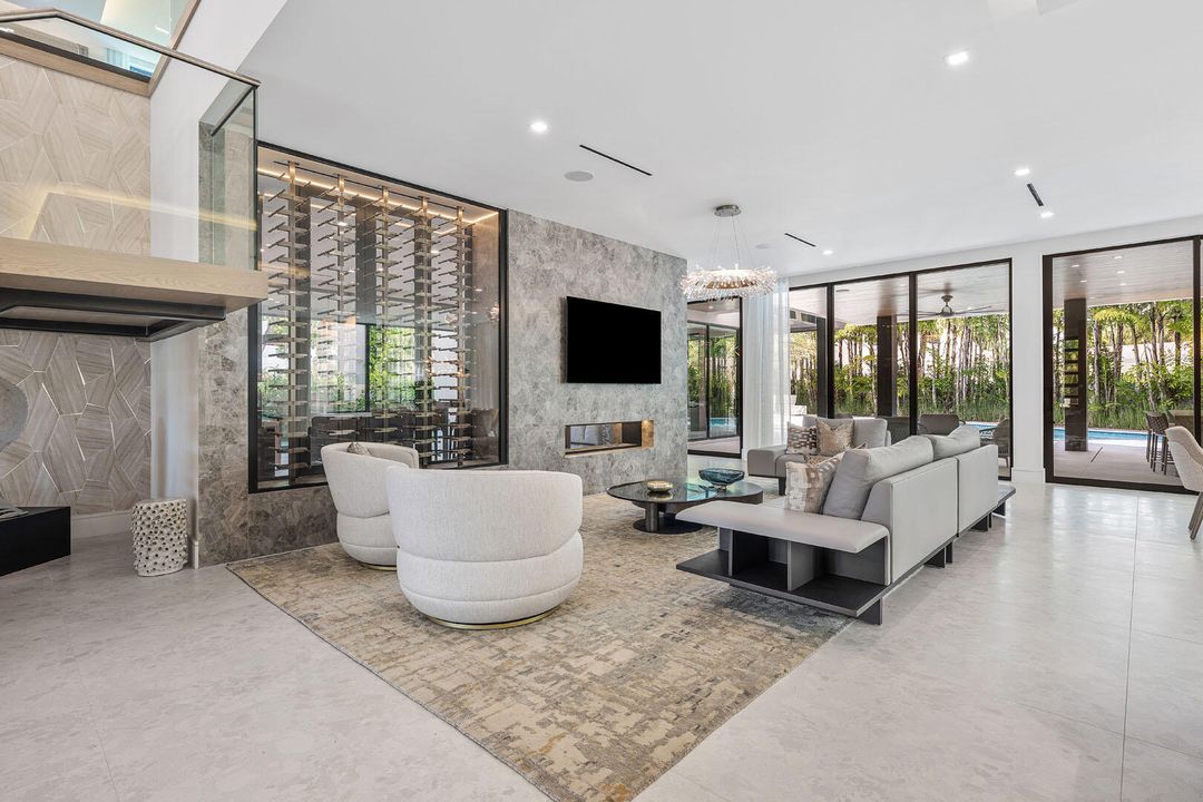 For Sale: $14,995,000 (6 beds, 7 baths, 8431 Square Feet)