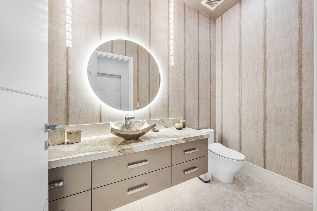 For Sale: $14,995,000 (6 beds, 7 baths, 8431 Square Feet)