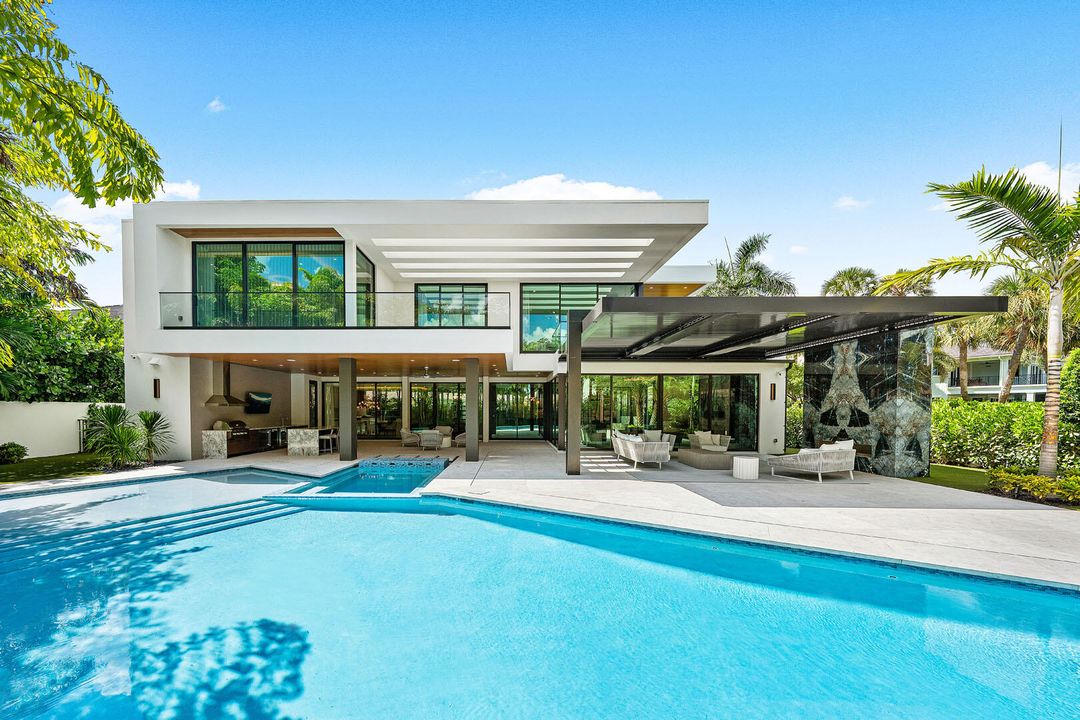 For Sale: $14,995,000 (6 beds, 7 baths, 8431 Square Feet)