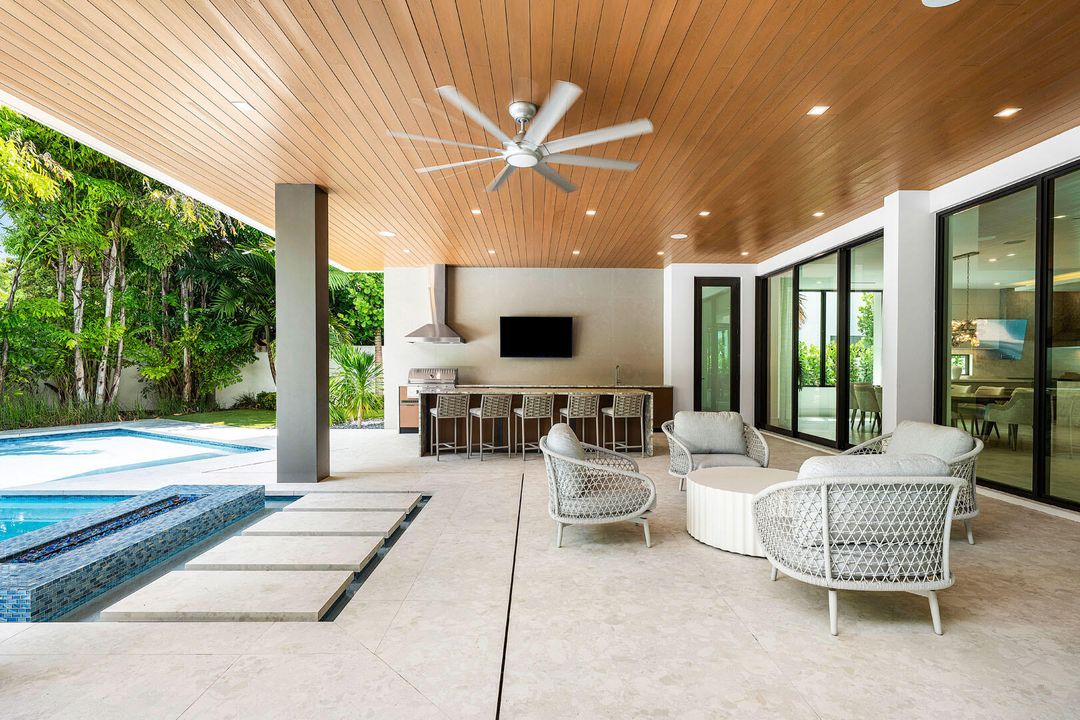 For Sale: $14,995,000 (6 beds, 7 baths, 8431 Square Feet)