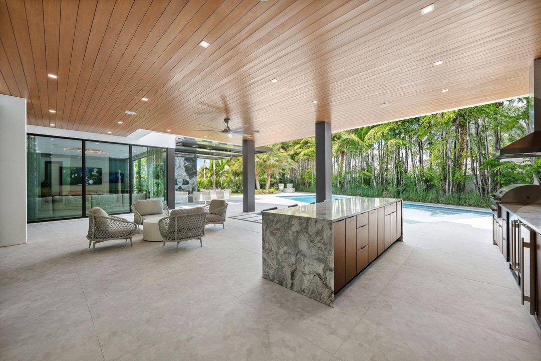 For Sale: $14,995,000 (6 beds, 7 baths, 8431 Square Feet)