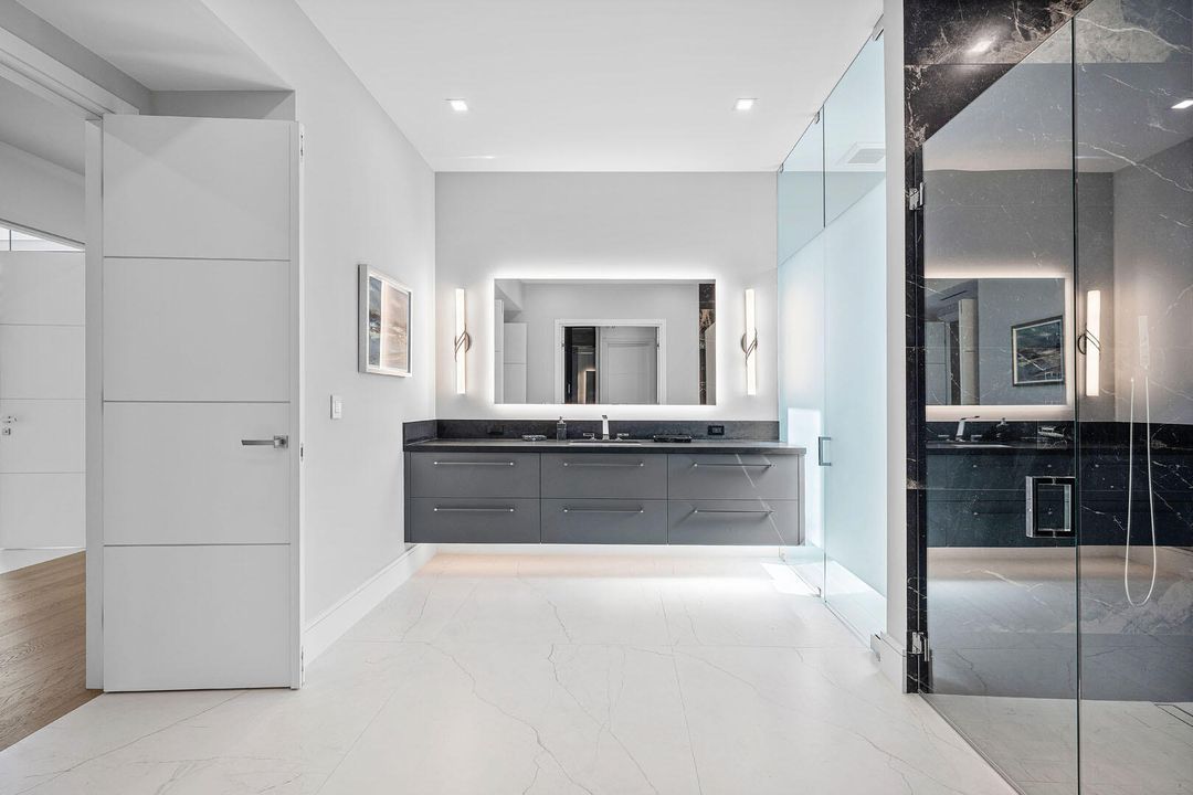 For Sale: $14,995,000 (6 beds, 7 baths, 8431 Square Feet)