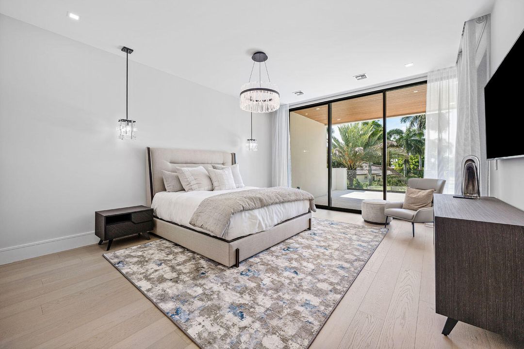 For Sale: $14,995,000 (6 beds, 7 baths, 8431 Square Feet)