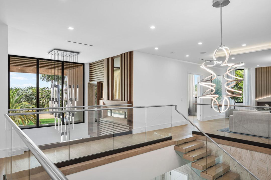 For Sale: $14,995,000 (6 beds, 7 baths, 8431 Square Feet)