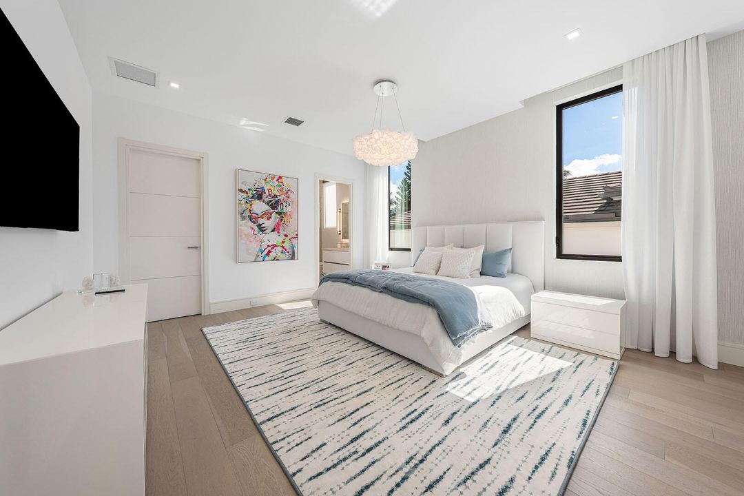 For Sale: $14,995,000 (6 beds, 7 baths, 8431 Square Feet)