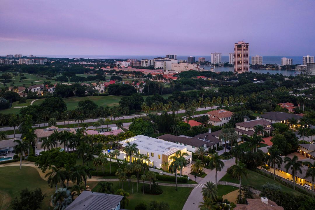 For Sale: $14,995,000 (6 beds, 7 baths, 8431 Square Feet)