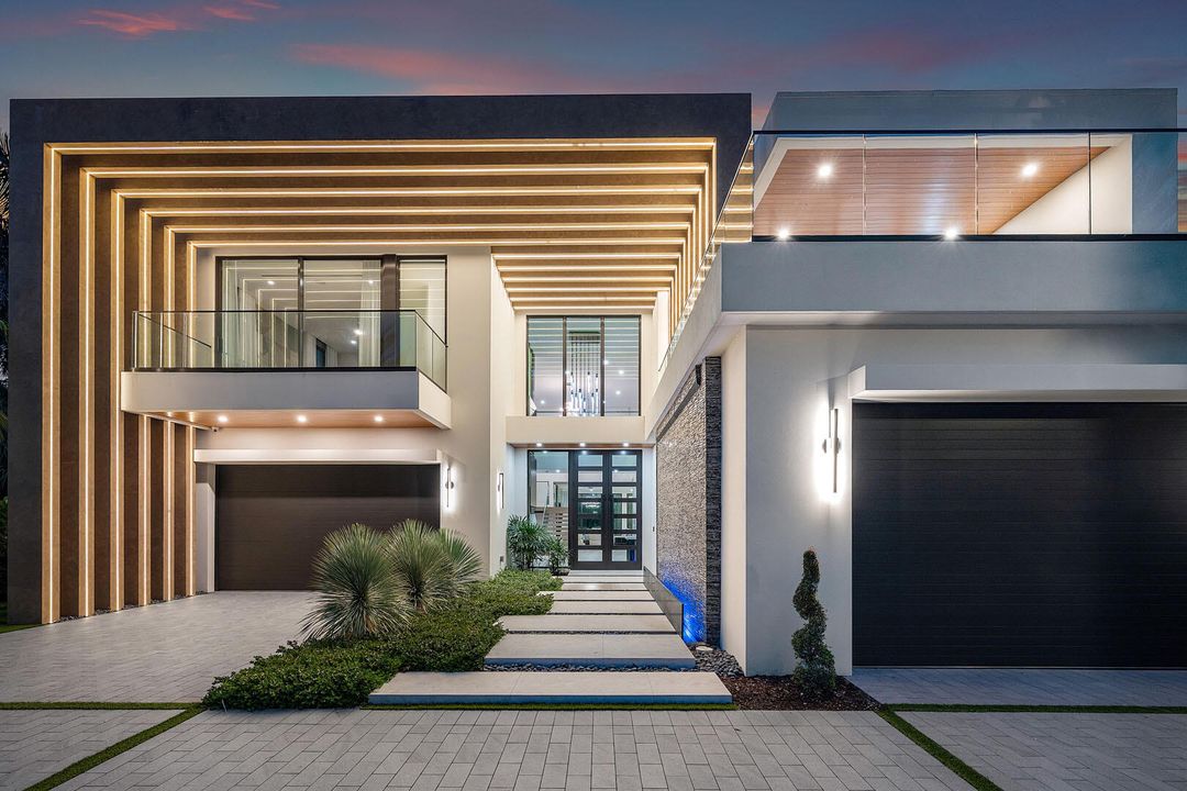 For Sale: $14,995,000 (6 beds, 7 baths, 8431 Square Feet)