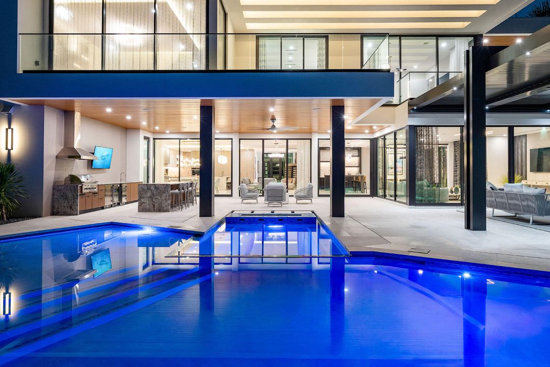 For Sale: $14,995,000 (6 beds, 7 baths, 8431 Square Feet)