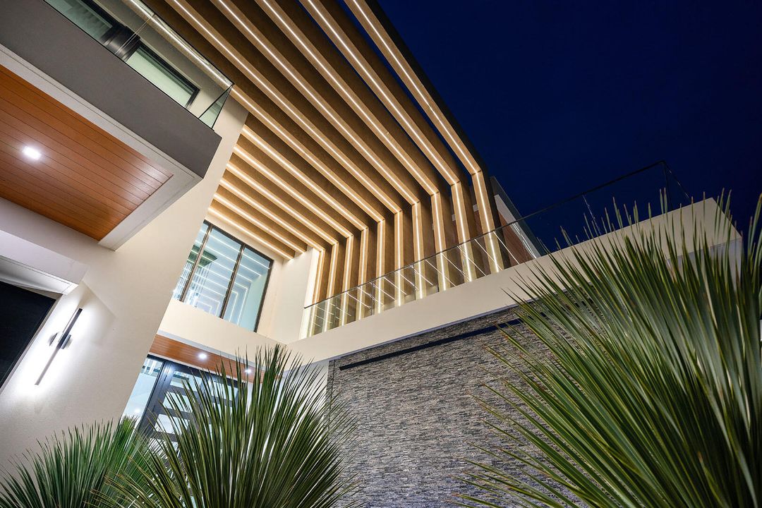 For Sale: $14,995,000 (6 beds, 7 baths, 8431 Square Feet)