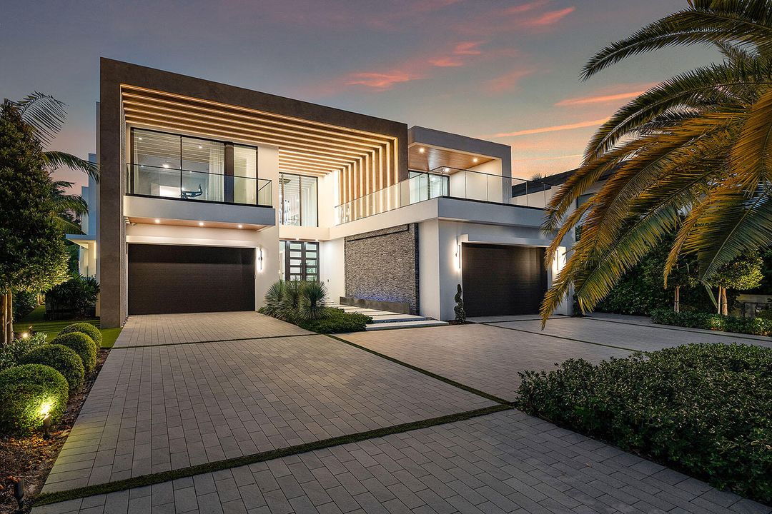 For Sale: $14,995,000 (6 beds, 7 baths, 8431 Square Feet)