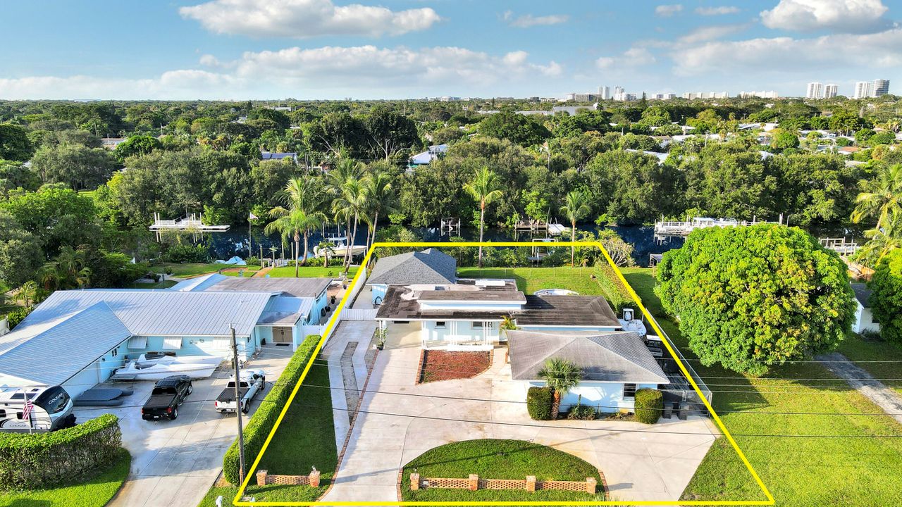 For Sale: $1,250,000 (5 beds, 3 baths, 2420 Square Feet)