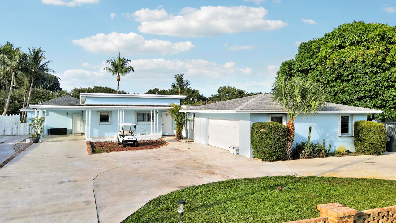 For Sale: $1,250,000 (5 beds, 3 baths, 2420 Square Feet)