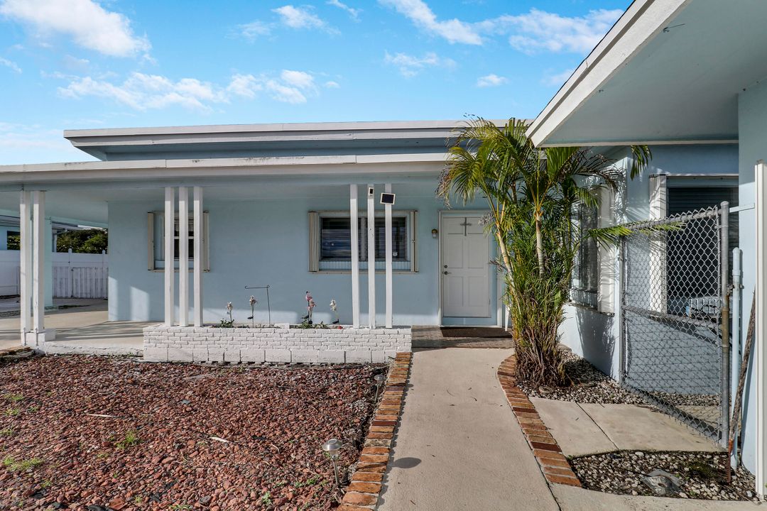 For Sale: $1,250,000 (5 beds, 3 baths, 2420 Square Feet)