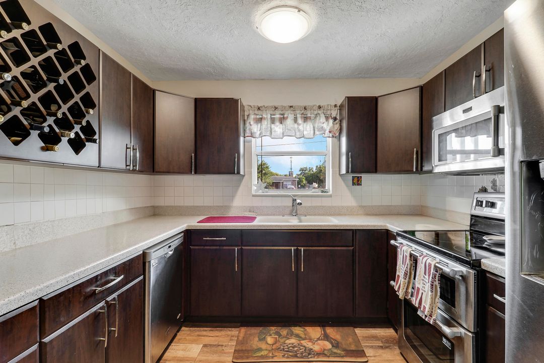 For Sale: $1,250,000 (5 beds, 3 baths, 2420 Square Feet)