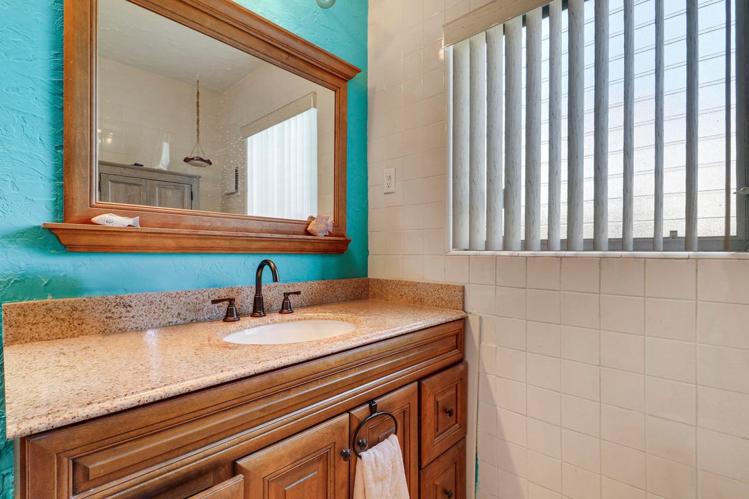 For Sale: $1,250,000 (5 beds, 3 baths, 2420 Square Feet)