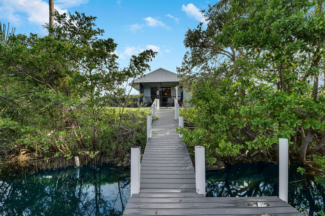 For Sale: $1,250,000 (5 beds, 3 baths, 2420 Square Feet)