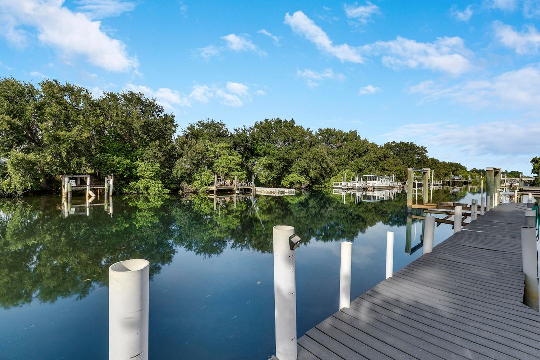 For Sale: $1,250,000 (5 beds, 3 baths, 2420 Square Feet)