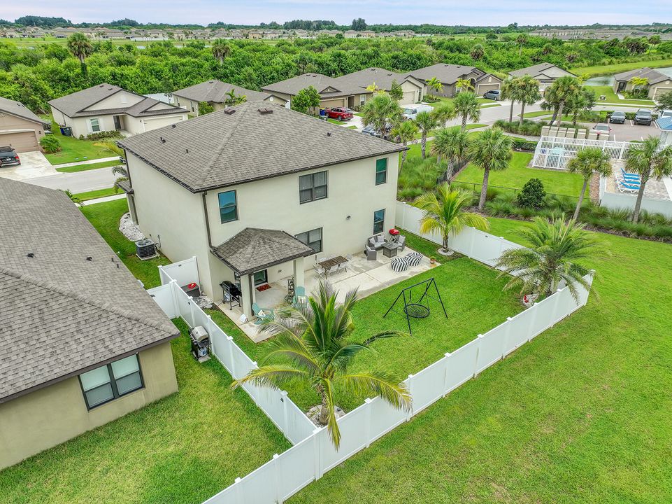 For Sale: $445,000 (5 beds, 3 baths, 2601 Square Feet)