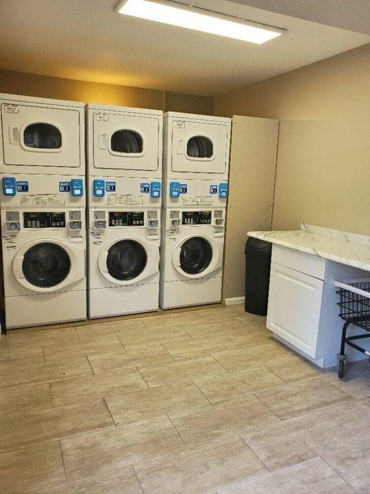 待售: $82,000 (3 贝兹, 3 浴室, 1200 平方英尺)