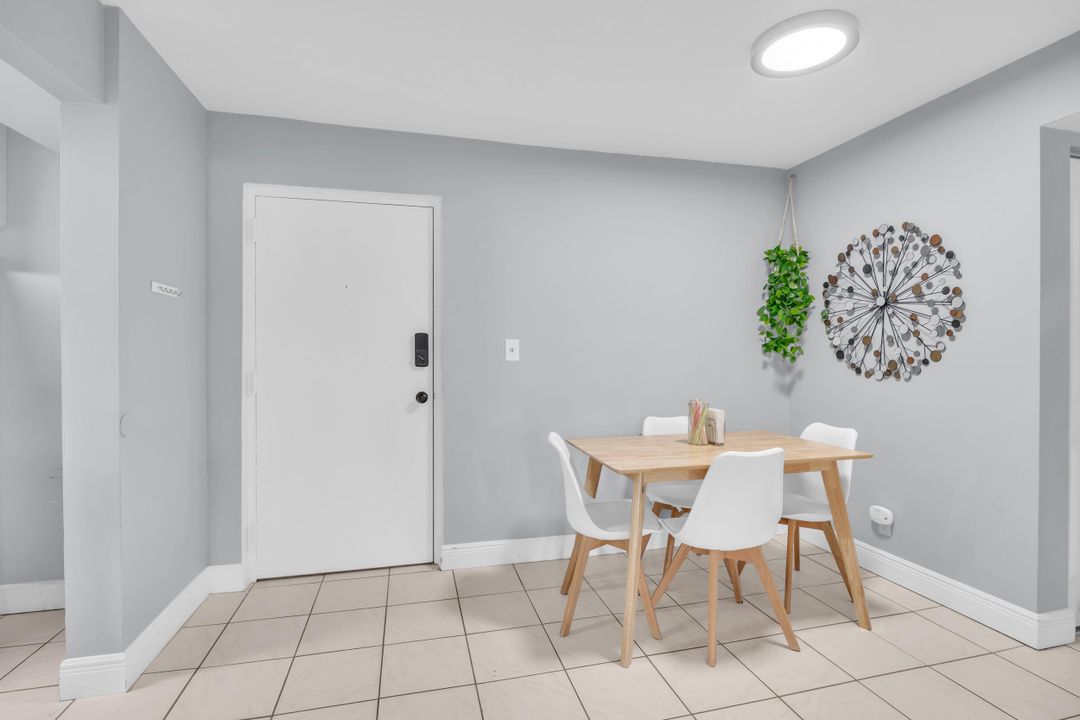 Activo con contrato: $220,000 (2 camas, 2 baños, 936 Pies cuadrados)