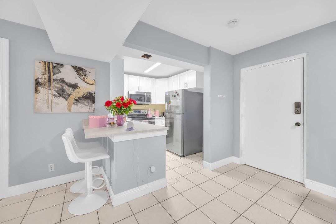 Activo con contrato: $220,000 (2 camas, 2 baños, 936 Pies cuadrados)