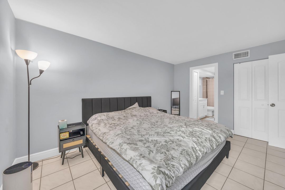 Activo con contrato: $220,000 (2 camas, 2 baños, 936 Pies cuadrados)