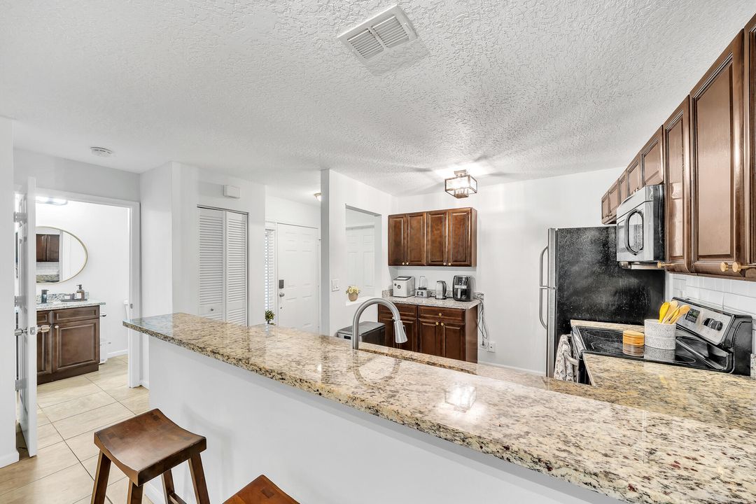 待售: $345,000 (3 贝兹, 2 浴室, 1502 平方英尺)