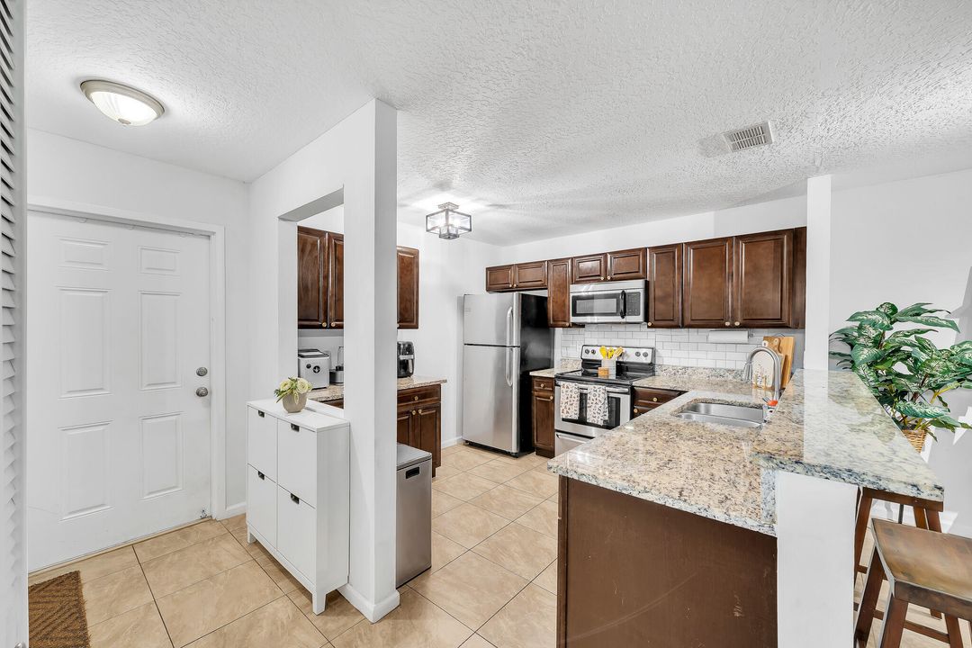 待售: $345,000 (3 贝兹, 2 浴室, 1502 平方英尺)