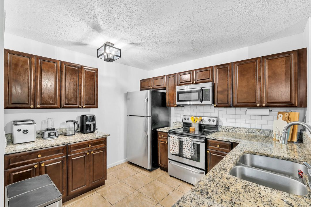 待售: $345,000 (3 贝兹, 2 浴室, 1502 平方英尺)