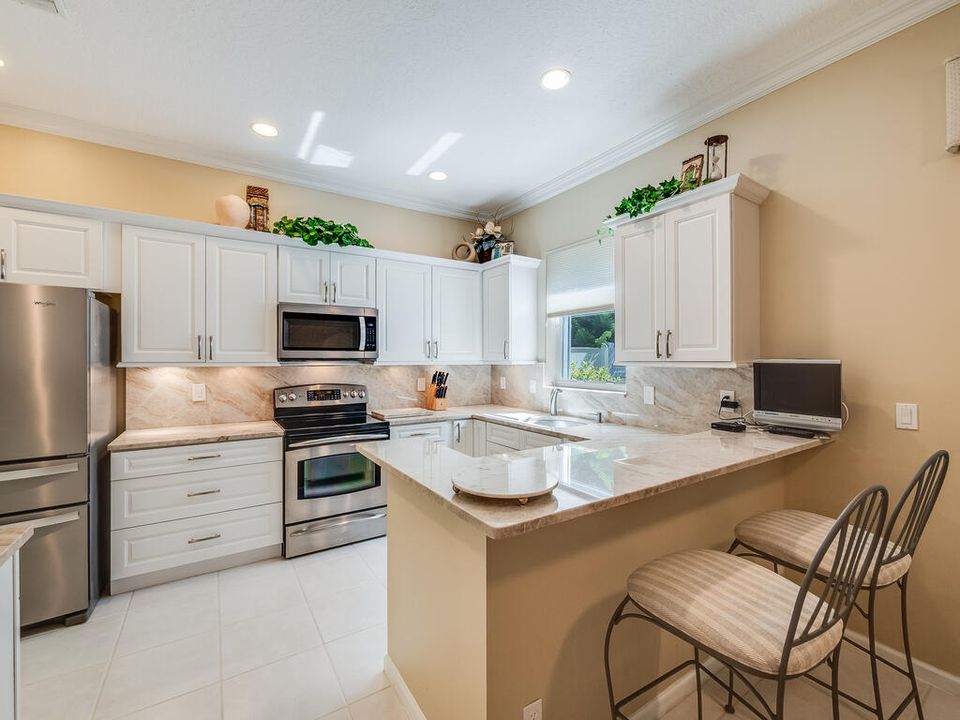 Recently Sold: $455,000 (3 beds, 2 baths, 1916 Square Feet)