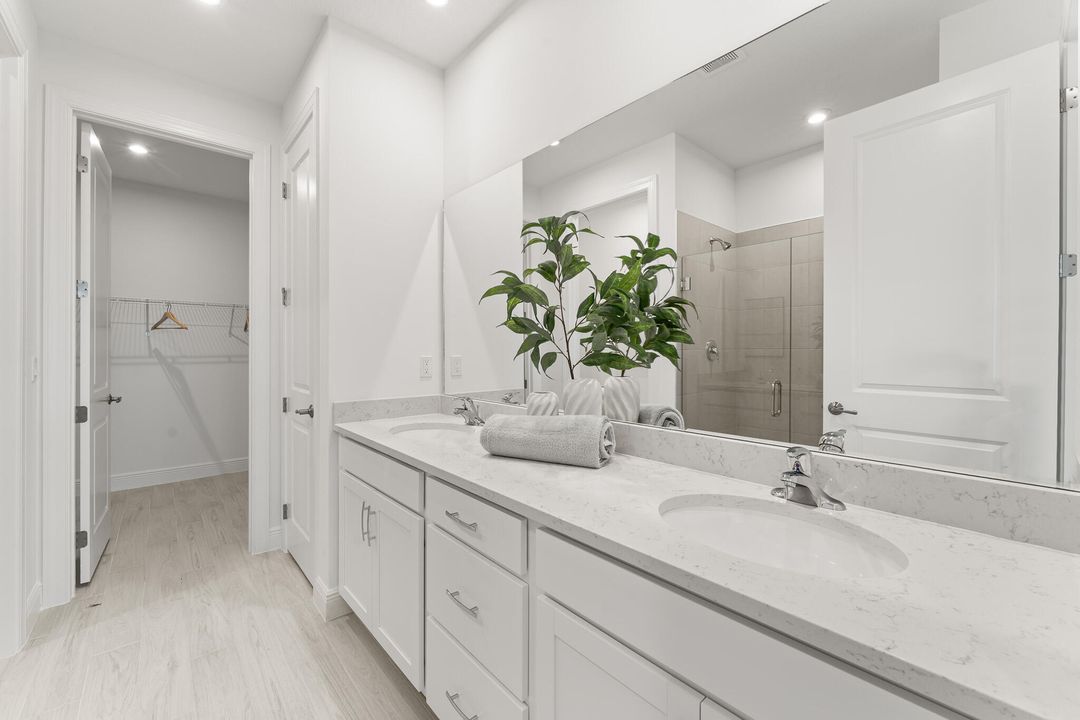 Active With Contract: $484,990 (3 beds, 2 baths, 1870 Square Feet)