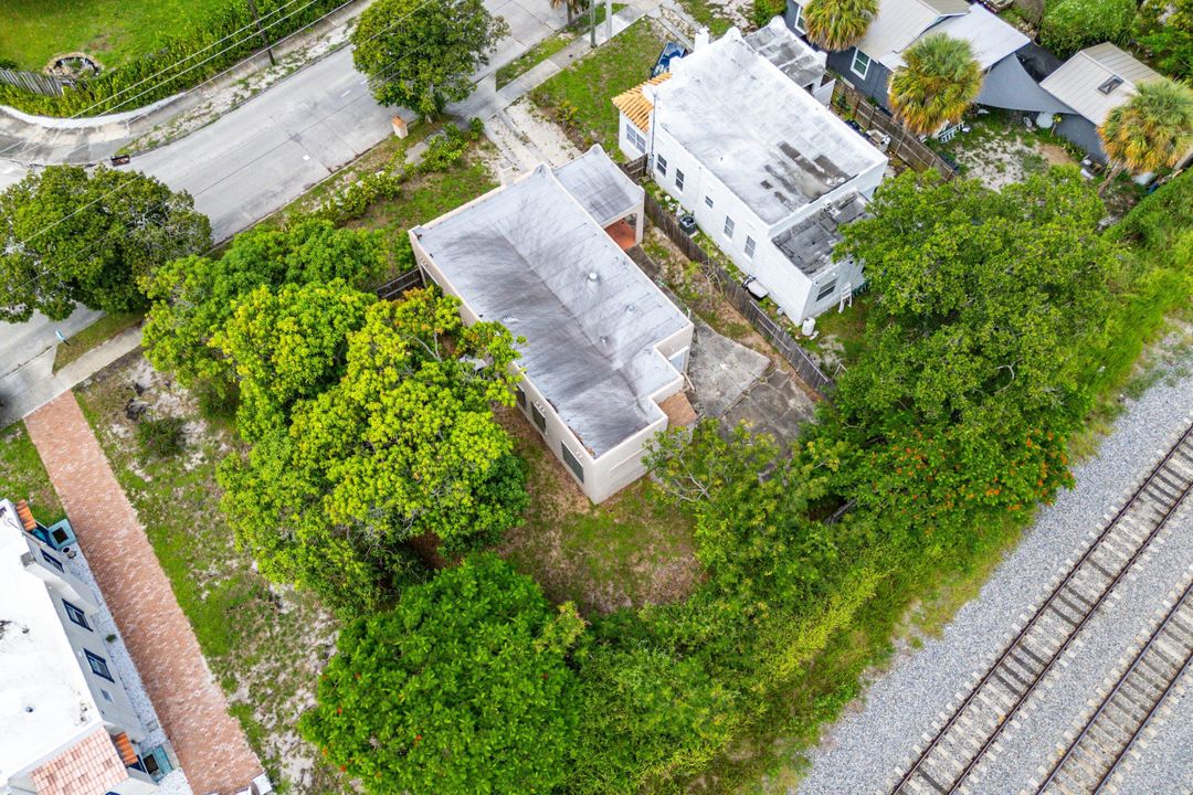 Active With Contract: $350,000 (4 beds, 2 baths, 1330 Square Feet)