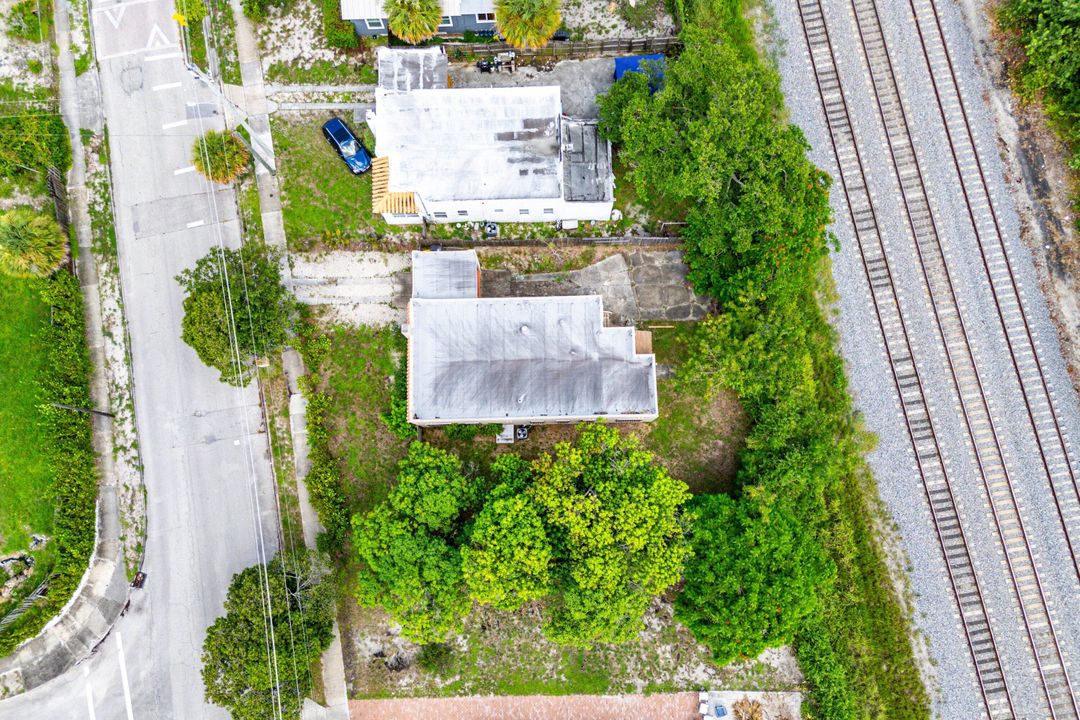 Active With Contract: $350,000 (4 beds, 2 baths, 1330 Square Feet)