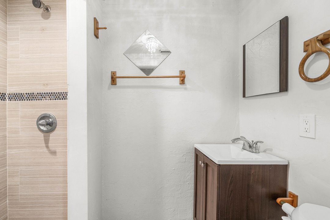 Active With Contract: $350,000 (4 beds, 2 baths, 1330 Square Feet)