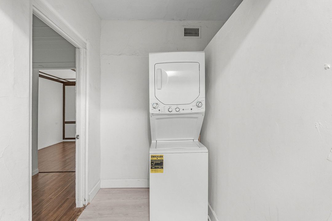 Active With Contract: $350,000 (4 beds, 2 baths, 1330 Square Feet)