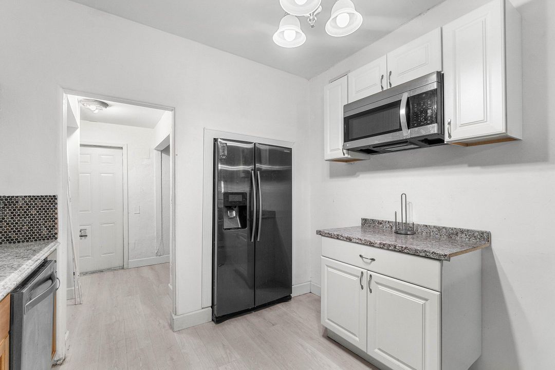 Active With Contract: $350,000 (4 beds, 2 baths, 1330 Square Feet)