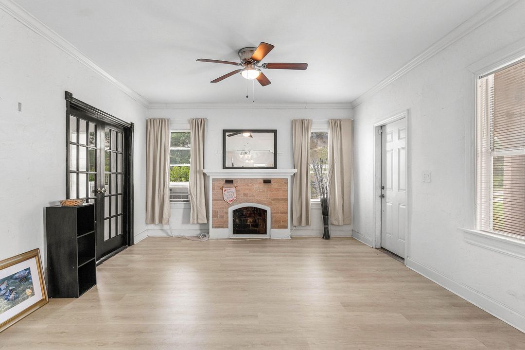 Active With Contract: $350,000 (4 beds, 2 baths, 1330 Square Feet)