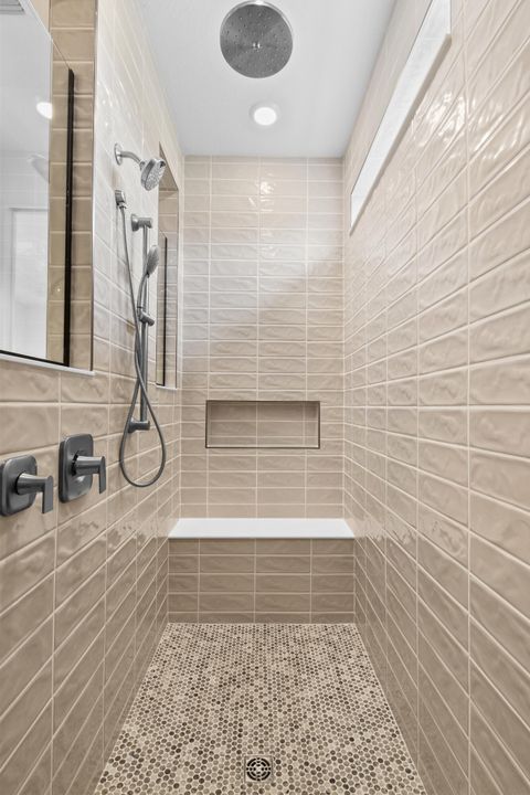 Под контрактом: $959,040 (3 спален, 3 ванн, 2483 Квадратных фут)