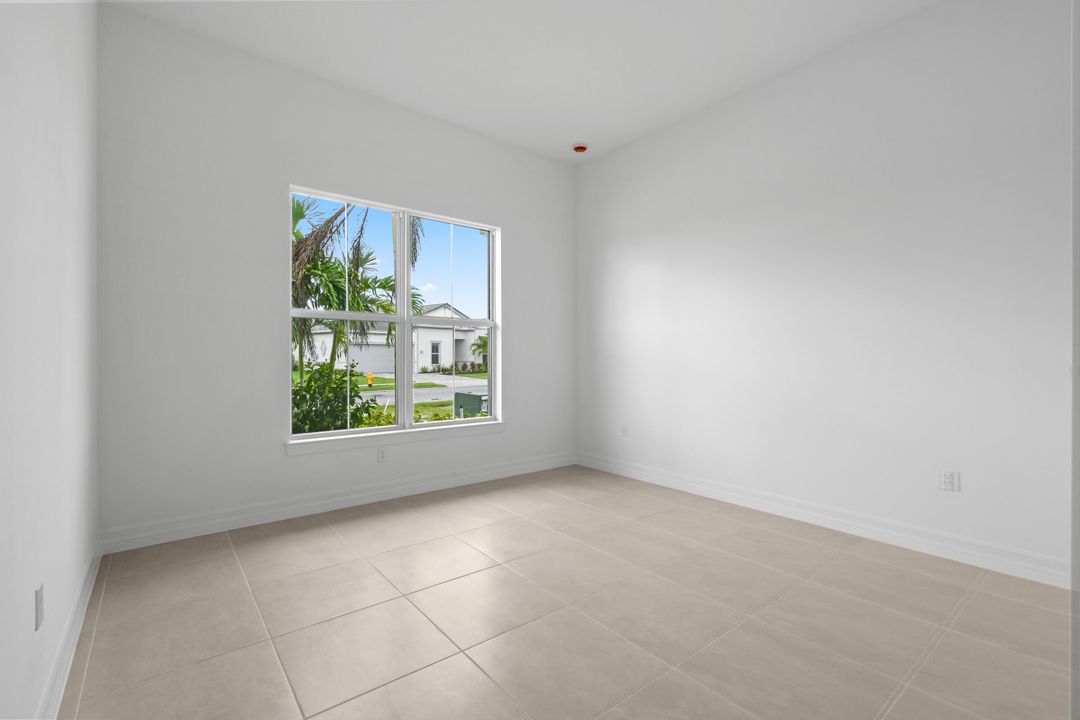 Под контрактом: $959,040 (3 спален, 3 ванн, 2483 Квадратных фут)