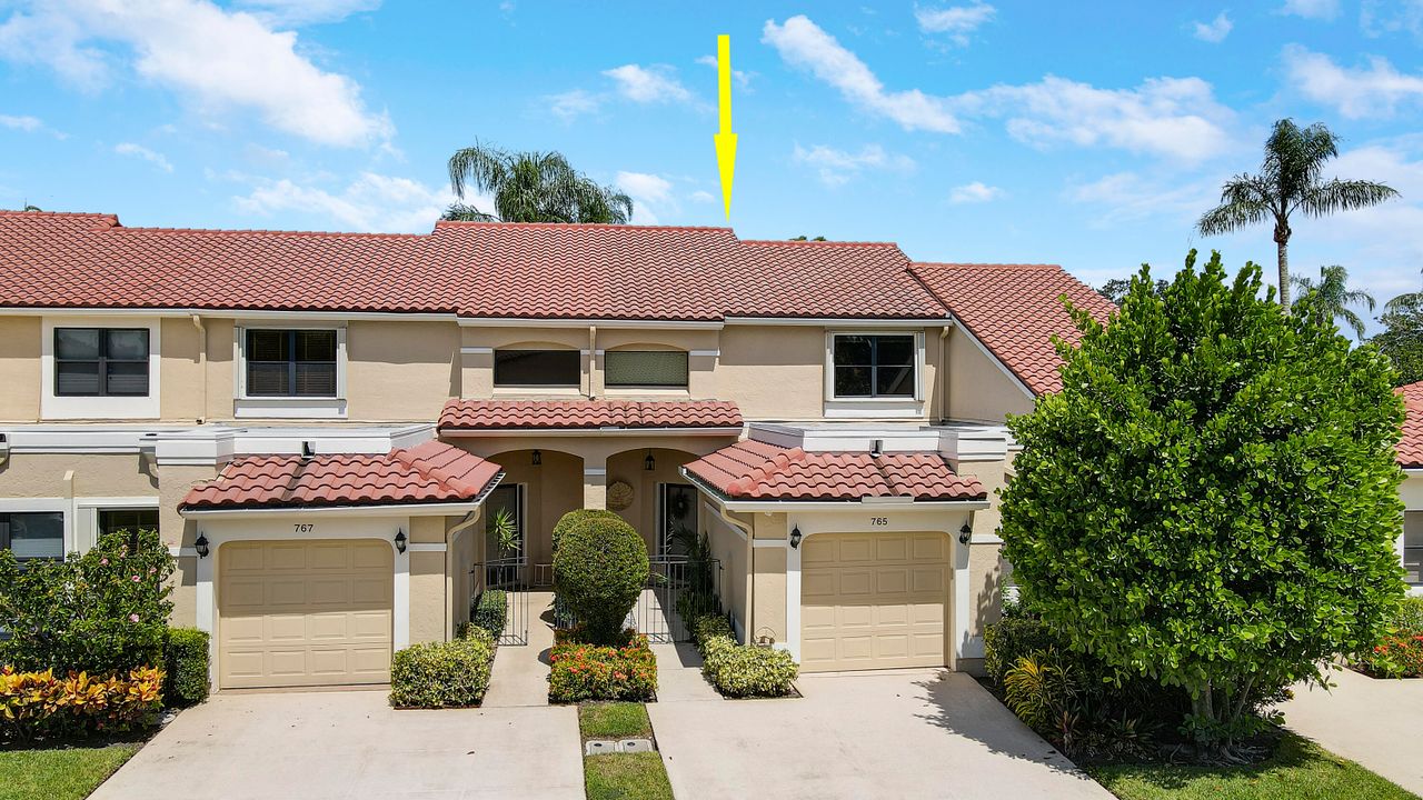 Active With Contract: $599,995 (3 beds, 2 baths, 1909 Square Feet)