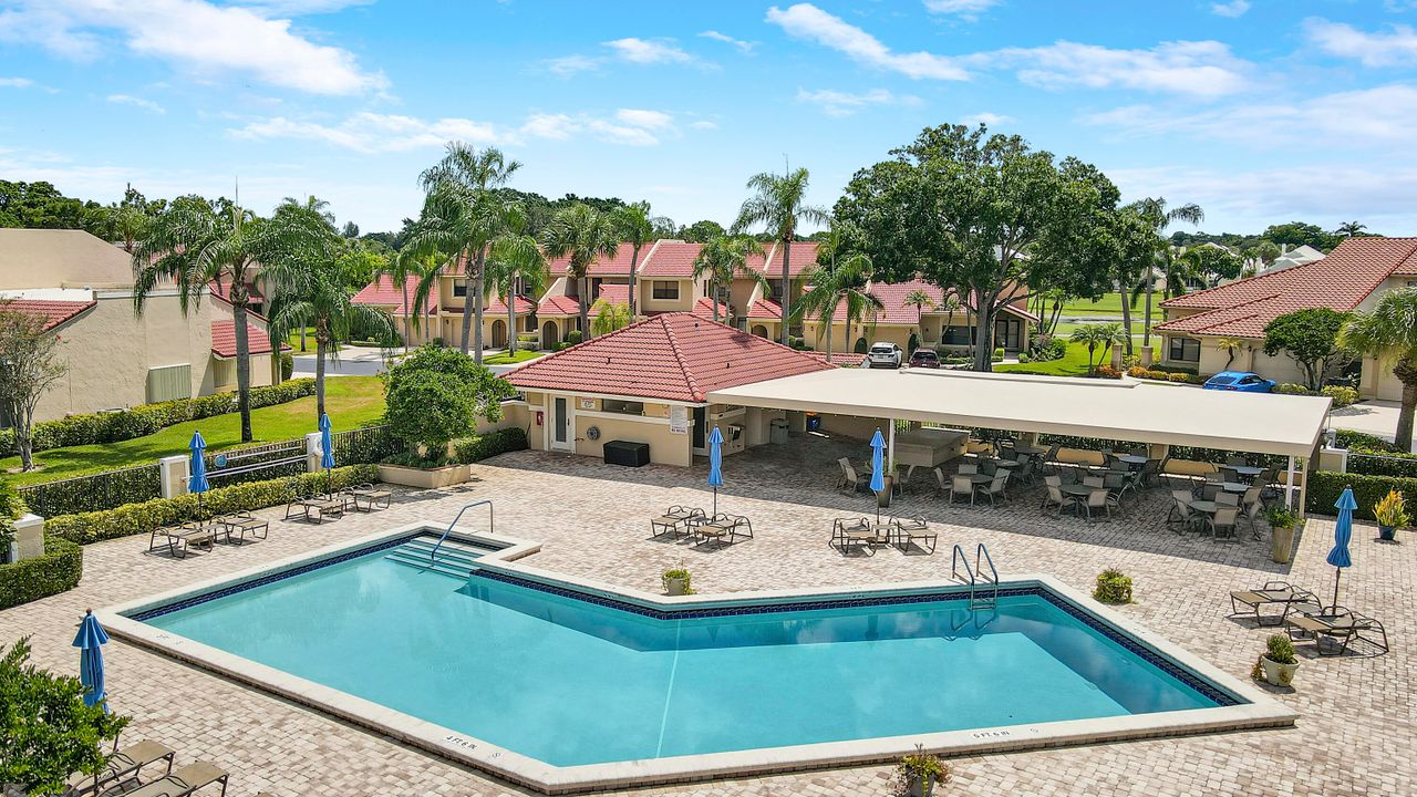 Active With Contract: $599,995 (3 beds, 2 baths, 1909 Square Feet)