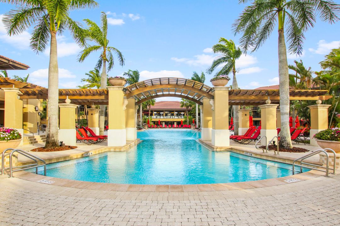 Active With Contract: $599,995 (3 beds, 2 baths, 1909 Square Feet)