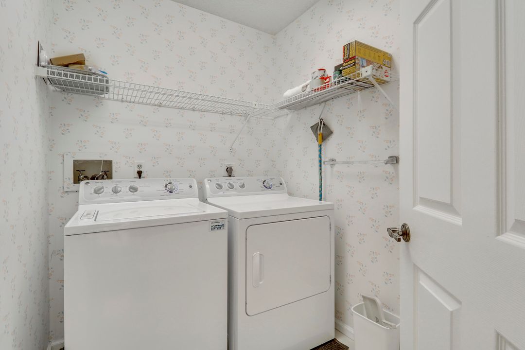 Active With Contract: $599,995 (3 beds, 2 baths, 1909 Square Feet)