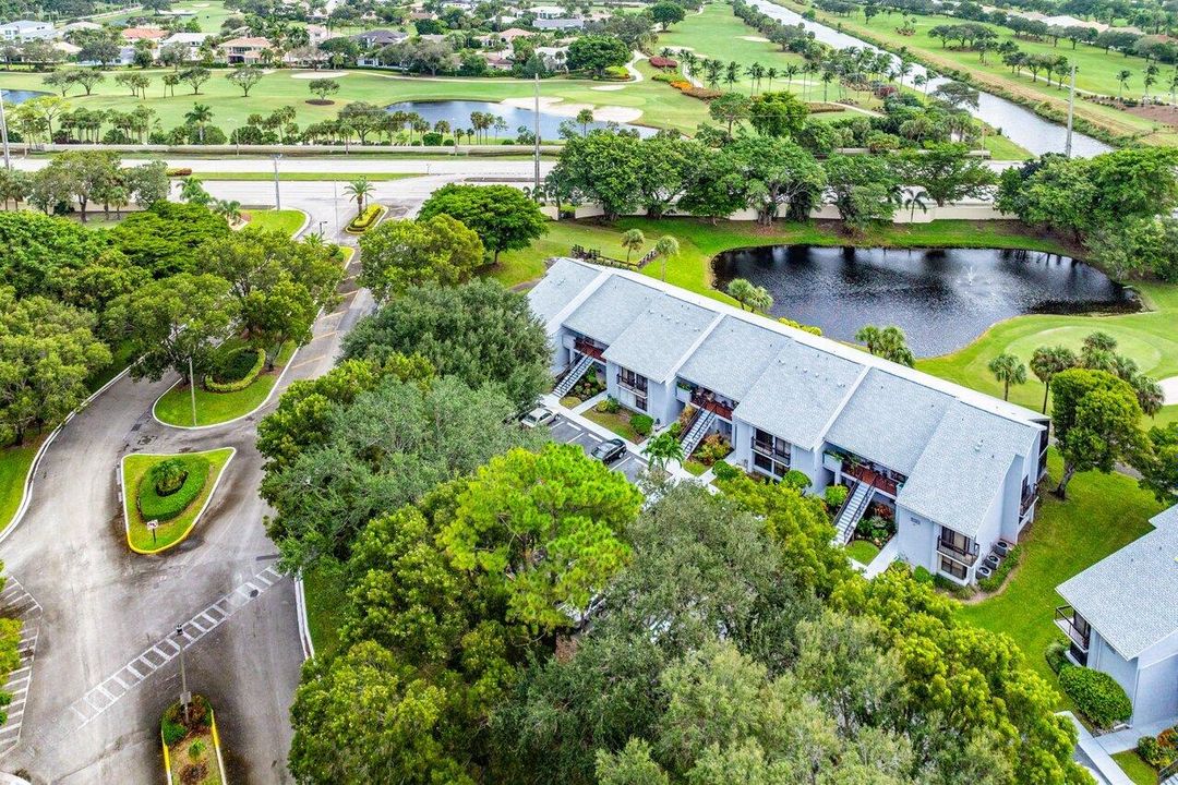 Active With Contract: $235,000 (2 beds, 2 baths, 1293 Square Feet)