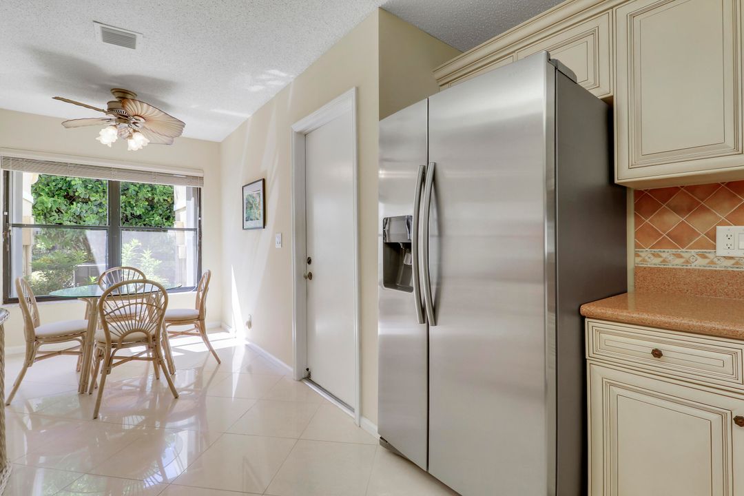 Active With Contract: $599,995 (3 beds, 2 baths, 1909 Square Feet)